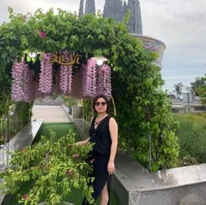 Meet your Posher, Helen